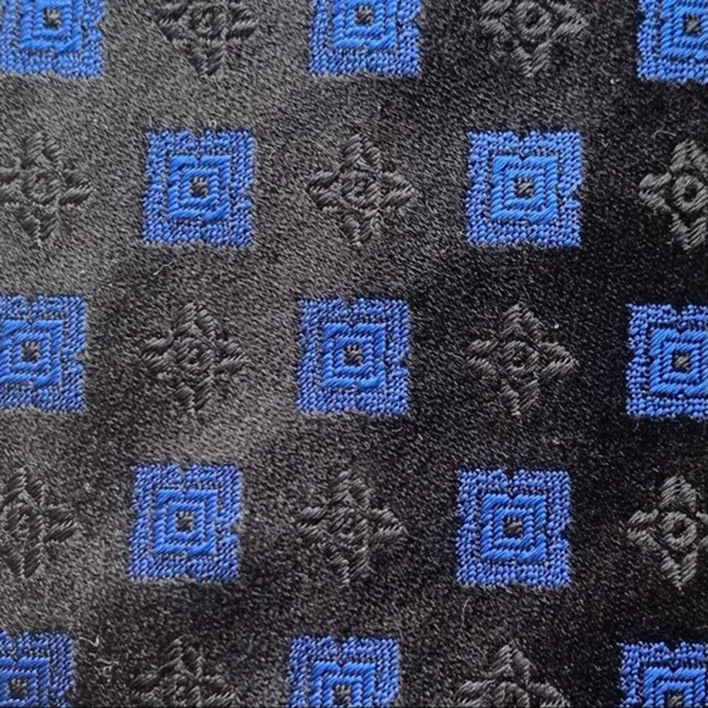 Charvet Black & Blue Silk Tie
